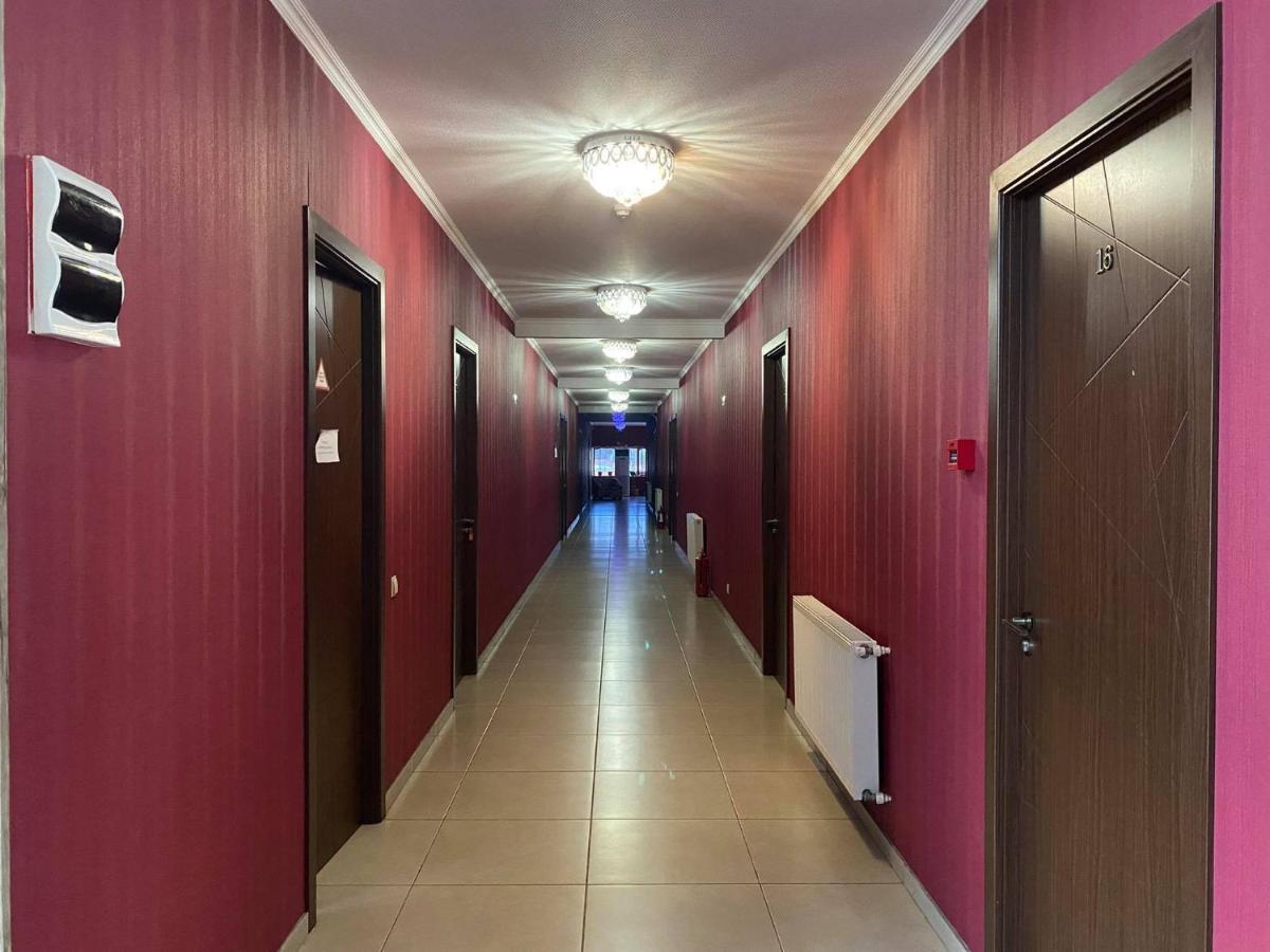 Hotel Okriba ティビリシ エクステリア 写真