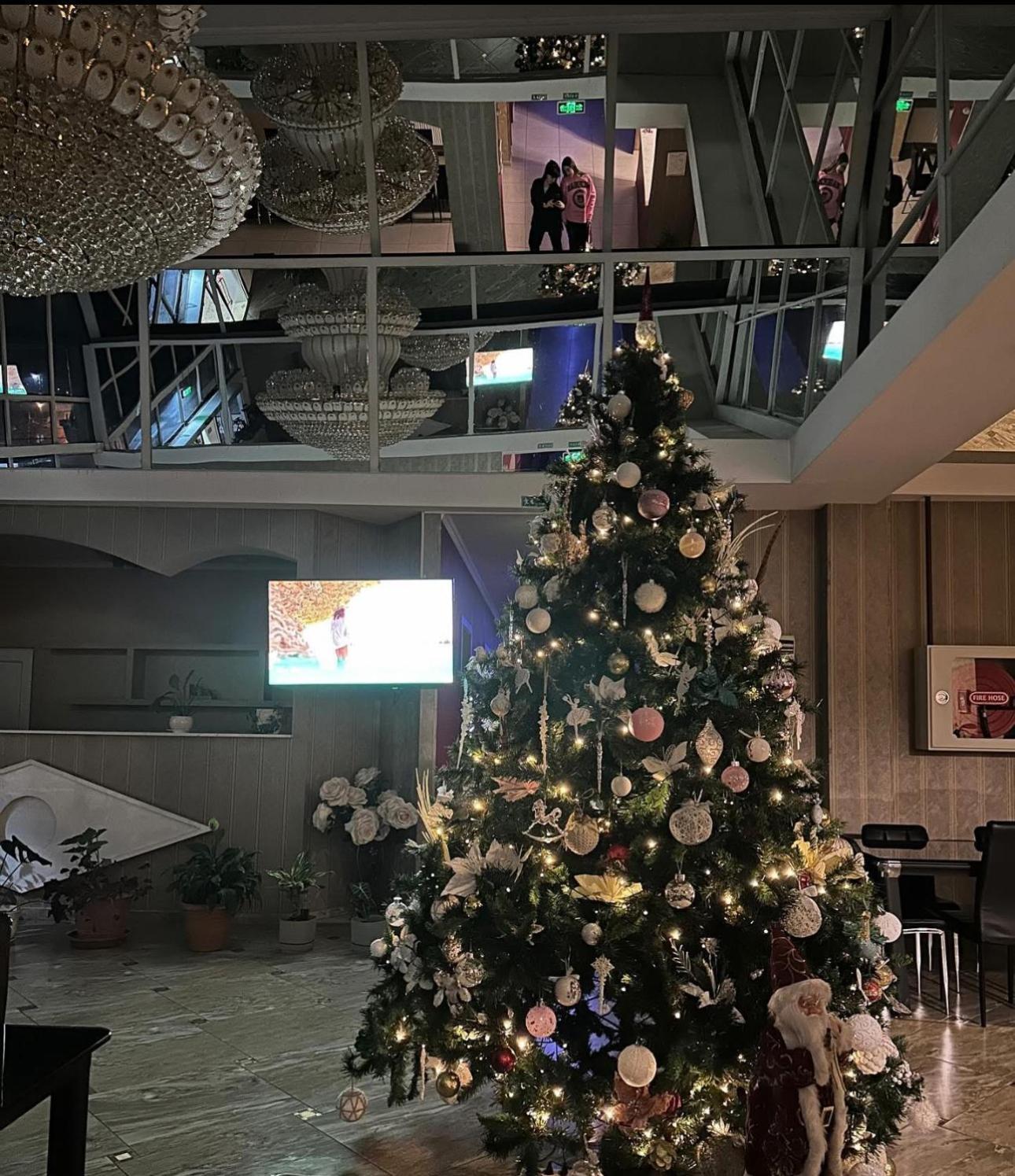 Hotel Okriba ティビリシ エクステリア 写真