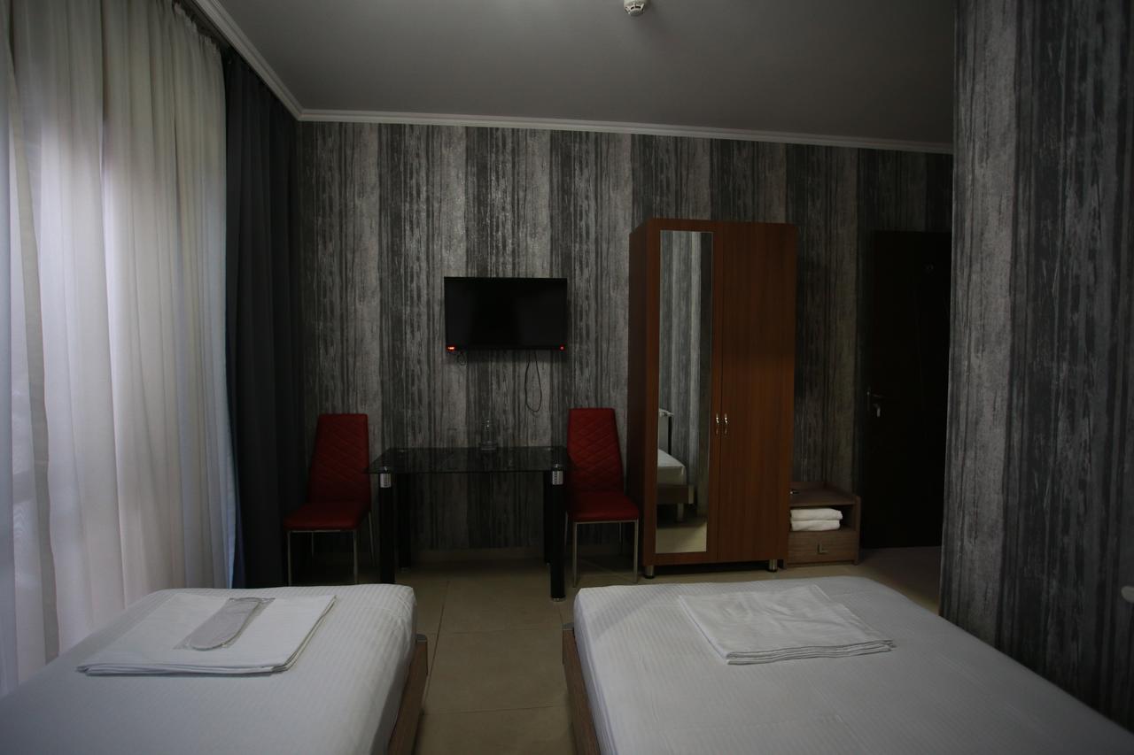 Hotel Okriba ティビリシ エクステリア 写真