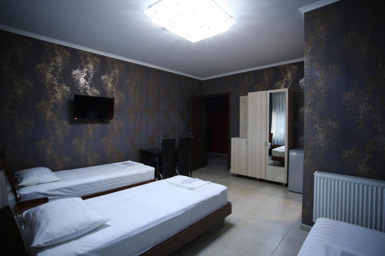 Hotel Okriba ティビリシ エクステリア 写真