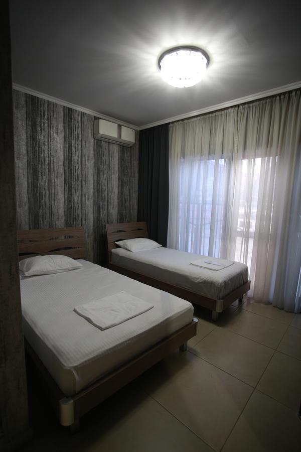 Hotel Okriba ティビリシ エクステリア 写真