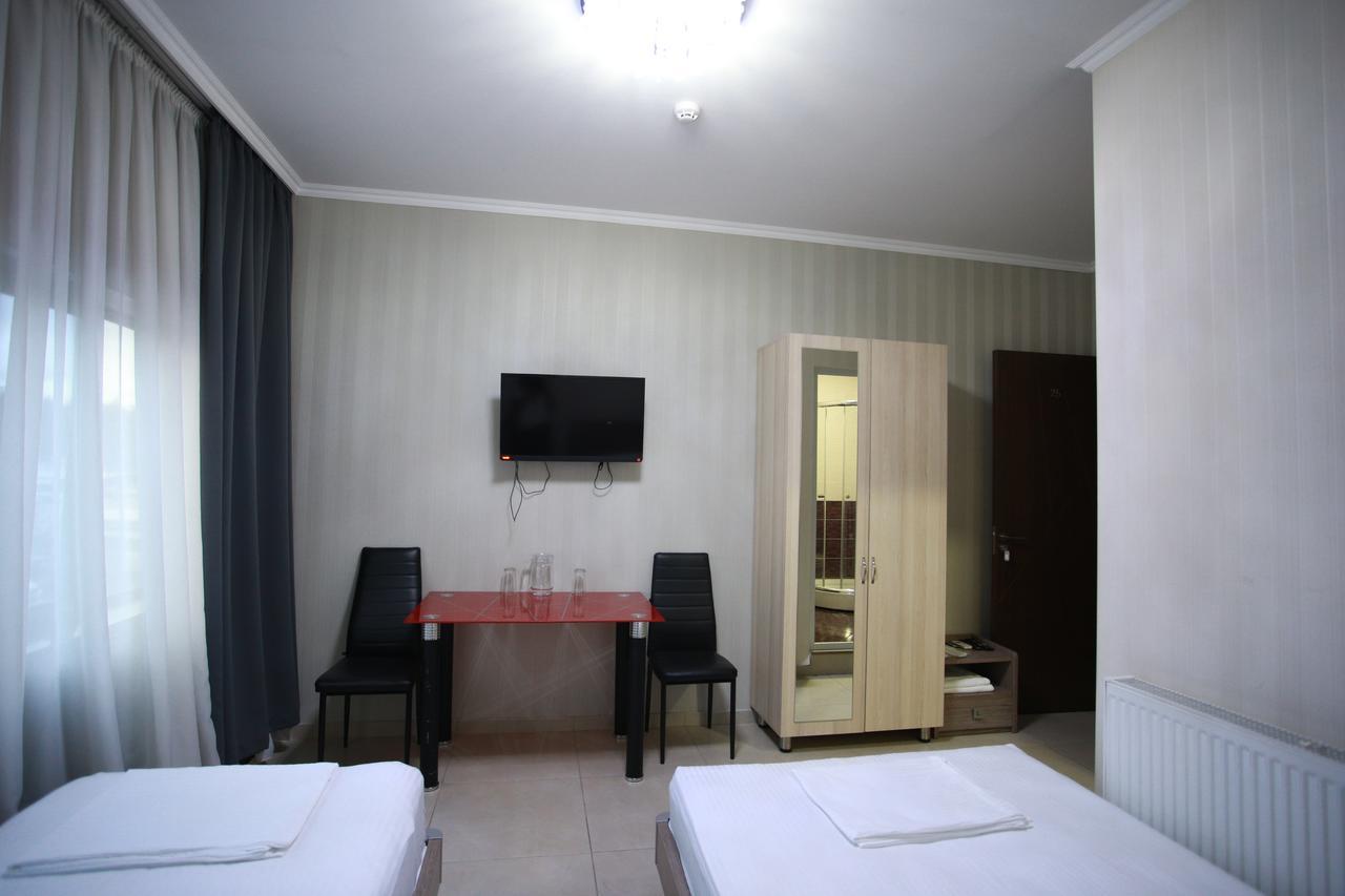 Hotel Okriba ティビリシ エクステリア 写真