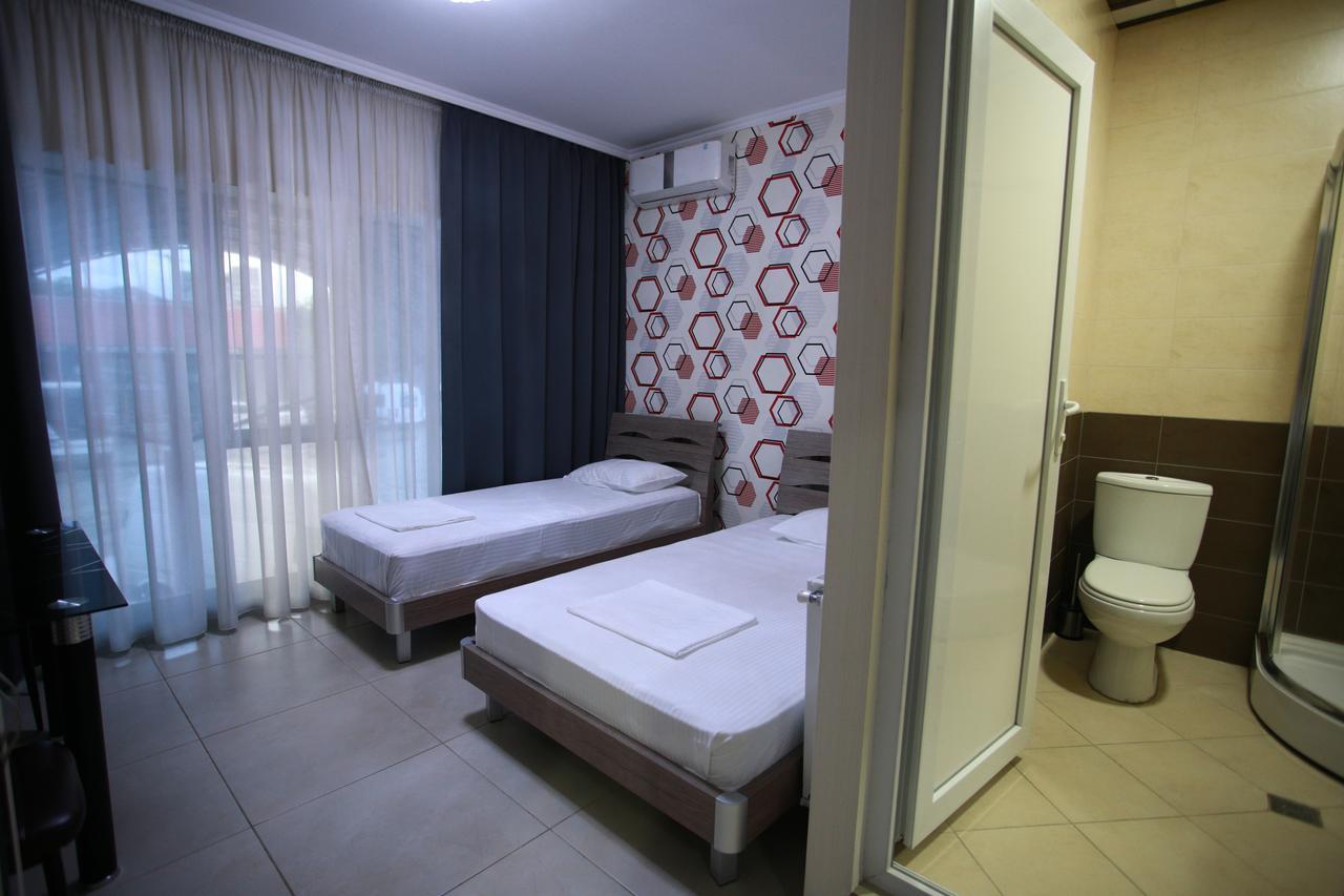 Hotel Okriba ティビリシ エクステリア 写真